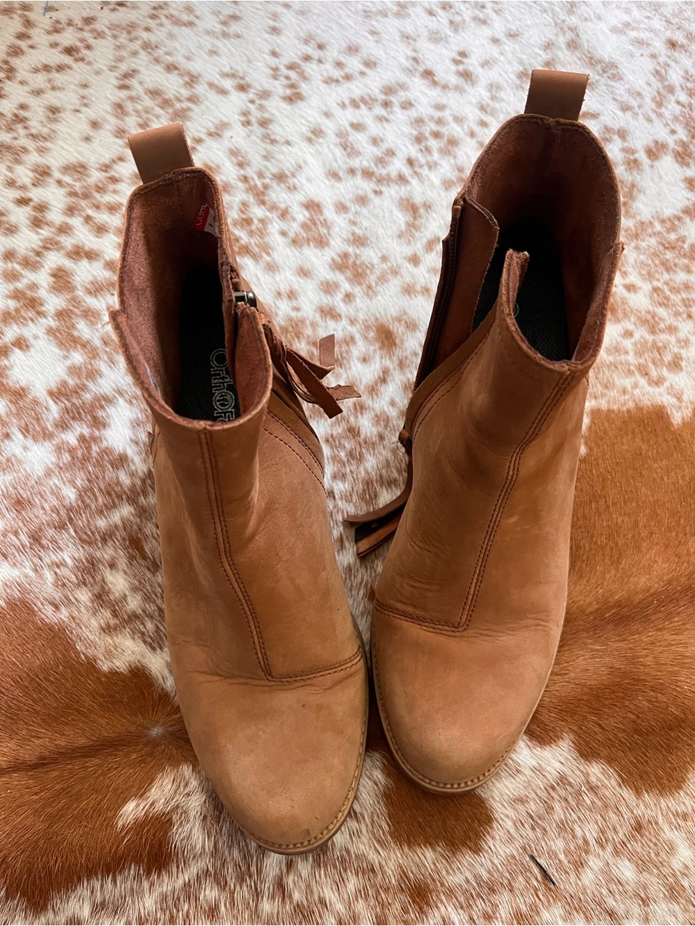 Tom’s booties - Picture 3 of 8